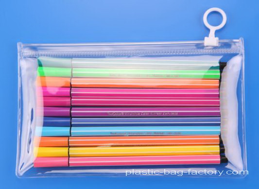 PVC文具拉链袋，PVC透明彩笔袋，PVC透明拉链笔袋